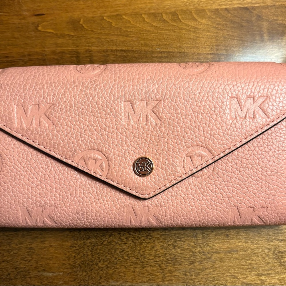 Michael Kors Jet Set Logo Embossed Large Walket